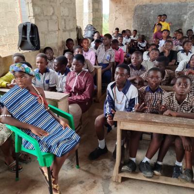 Model Power Academy03